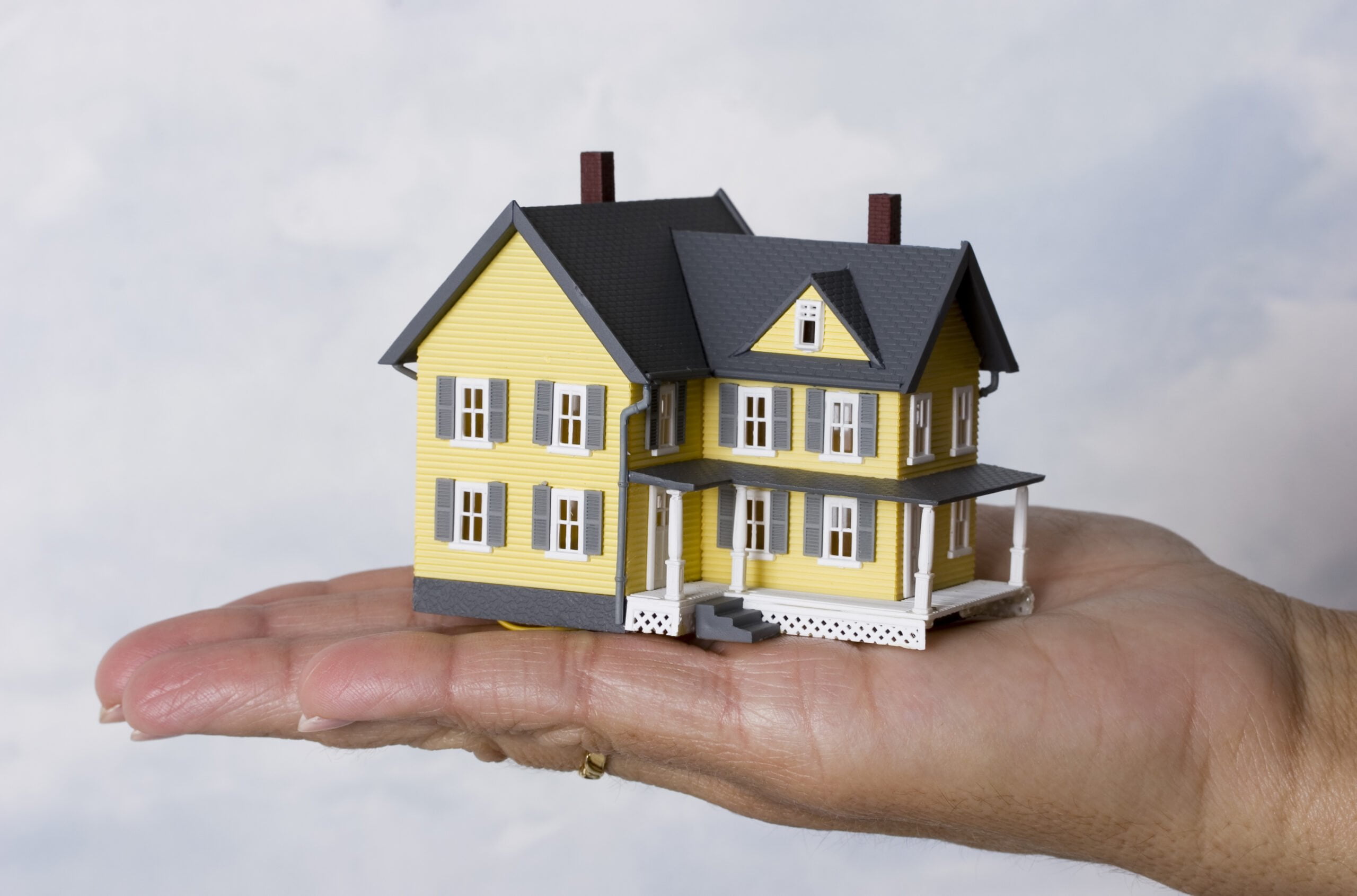 8-Ways-To-Hold-Title-On-Your-California-Home-2-scaled